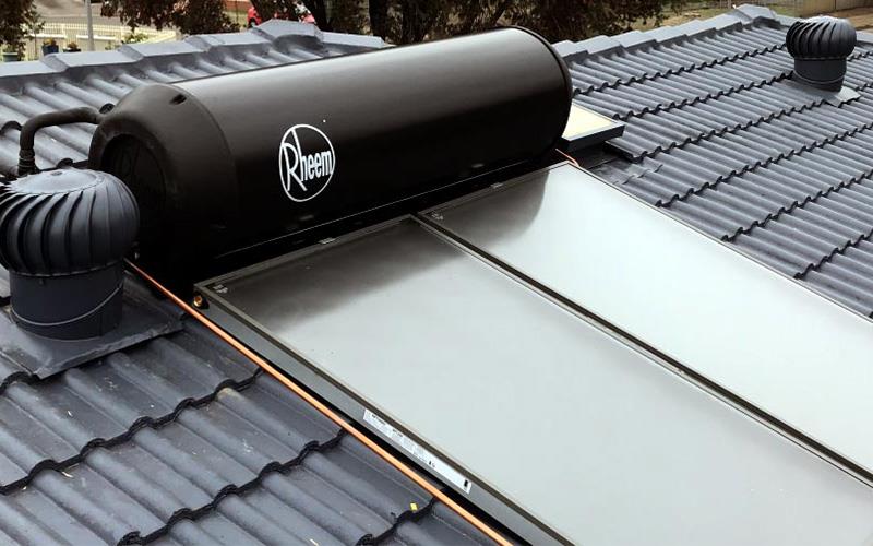 Solar power hot water heater